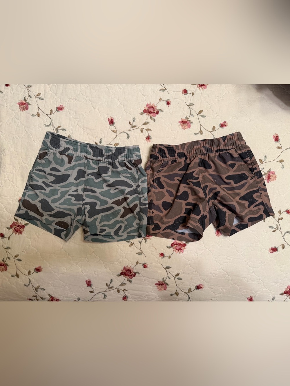 BURLEBO Kids Camo Shorts in Green and Brown